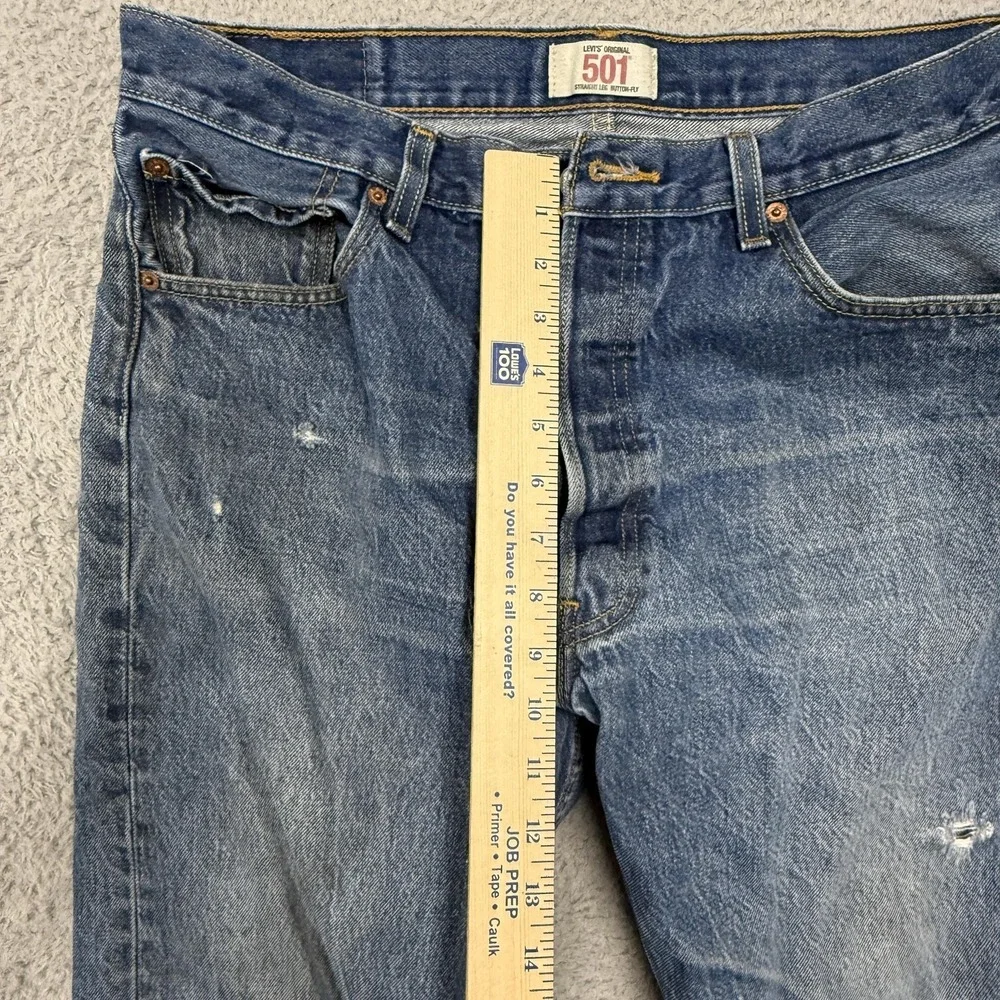 Levis 501 Jeans Mens 35x30 Blue Medium Wash‎ Straight Leg Button Fly Distressed